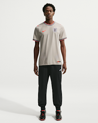 England x Palace Men's Academy Pro Short-Sleeve Soccer Top. Nike.com